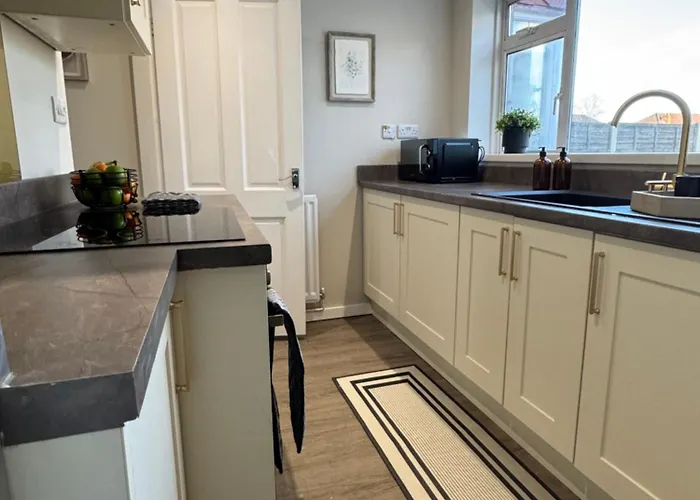 Spacious House For 7 - Ideal For Solihull Nec - Work And Family Groups